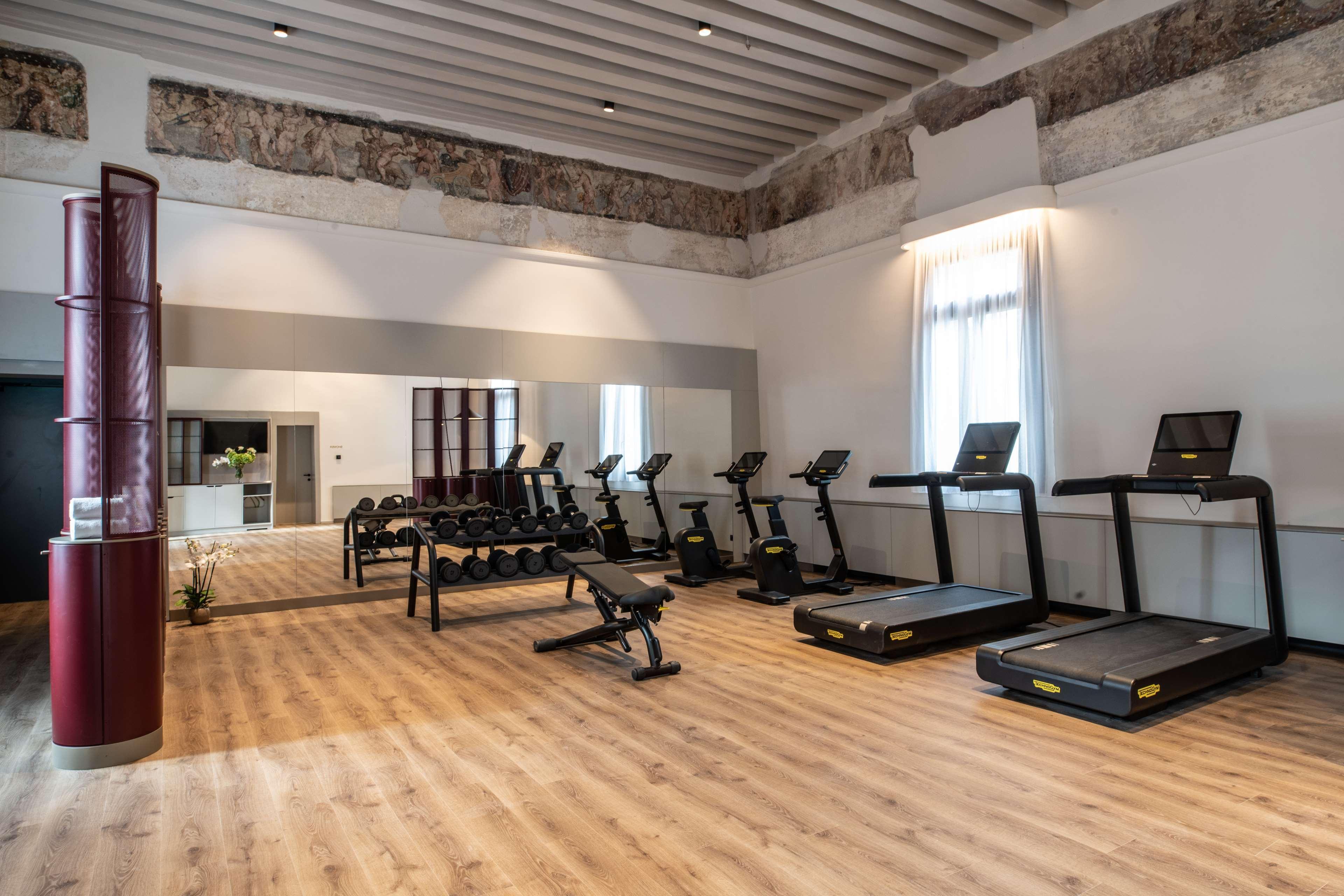 Radisson Collection Hotel, Palazzo Nani Венеция Экстерьер фото The gym at the hotel