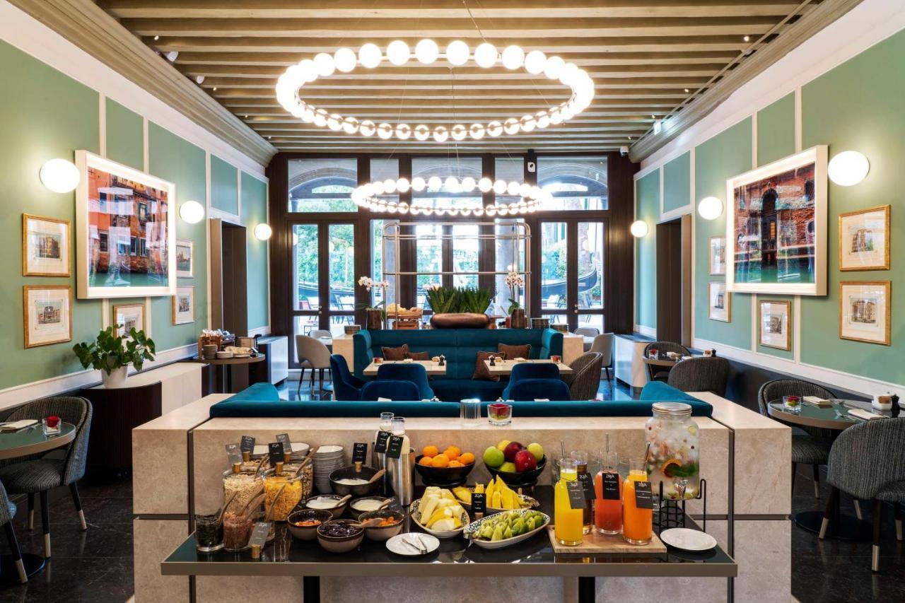 Radisson Collection Hotel, Palazzo Nani Венеция Экстерьер фото The interior of the restaurant