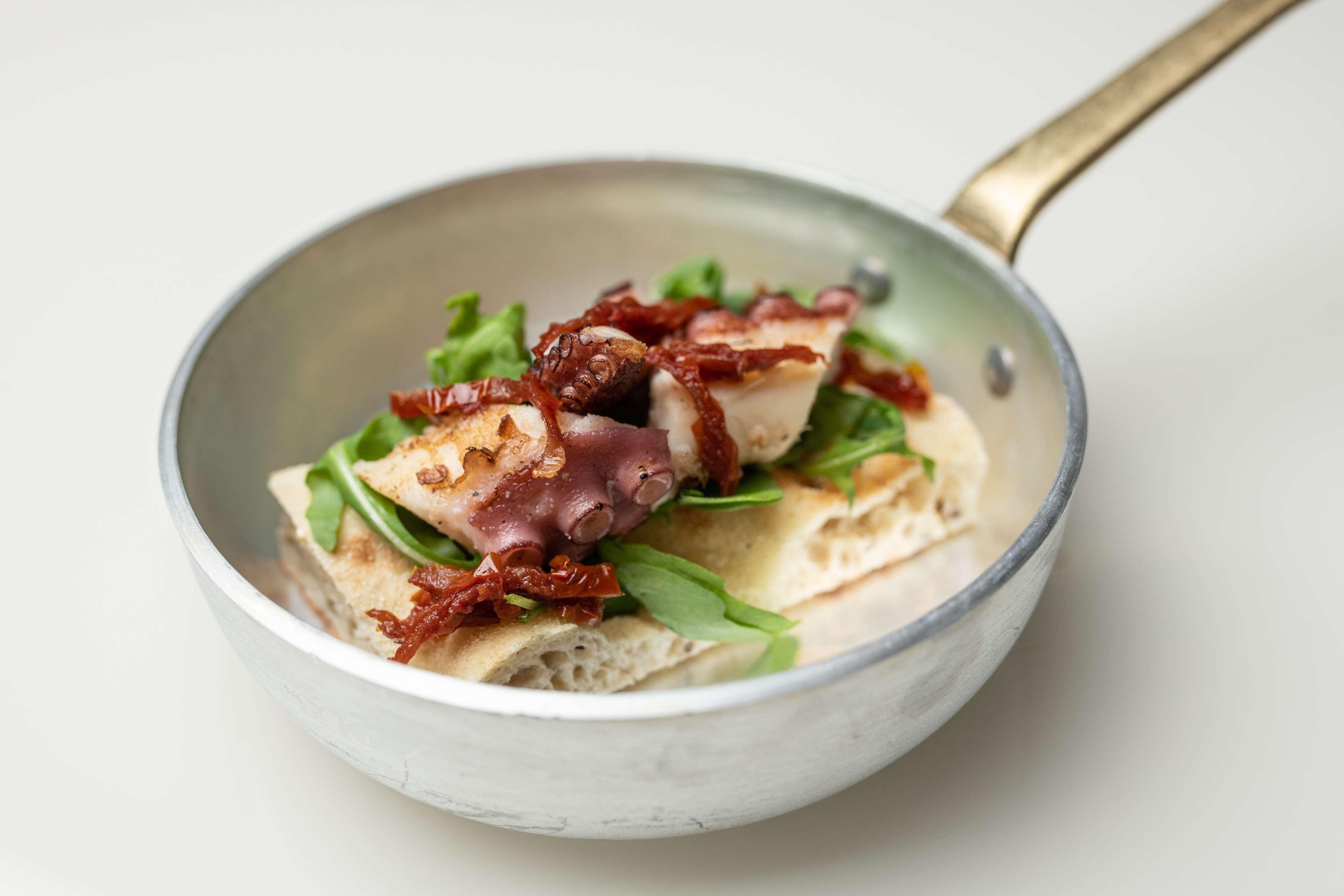 Radisson Collection Hotel, Palazzo Nani Венеция Экстерьер фото A dish of chicken liver with bacon and tarragon