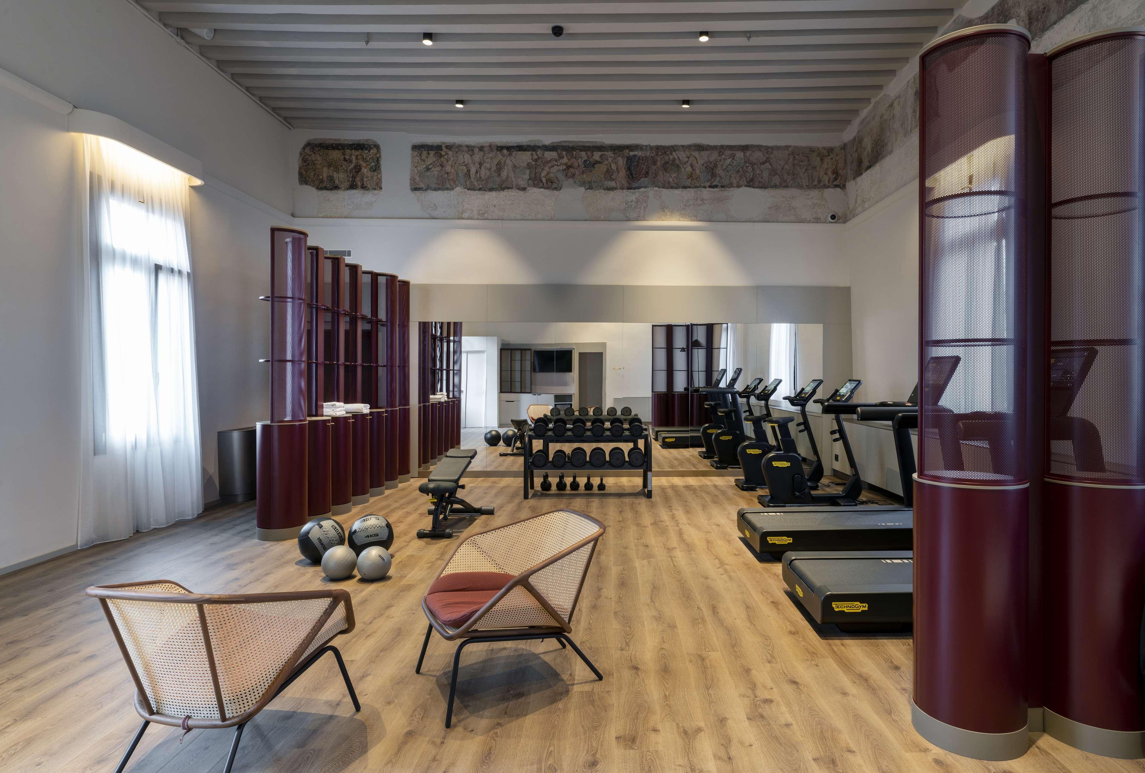 Radisson Collection Hotel, Palazzo Nani Венеция Экстерьер фото The gym at the hotel